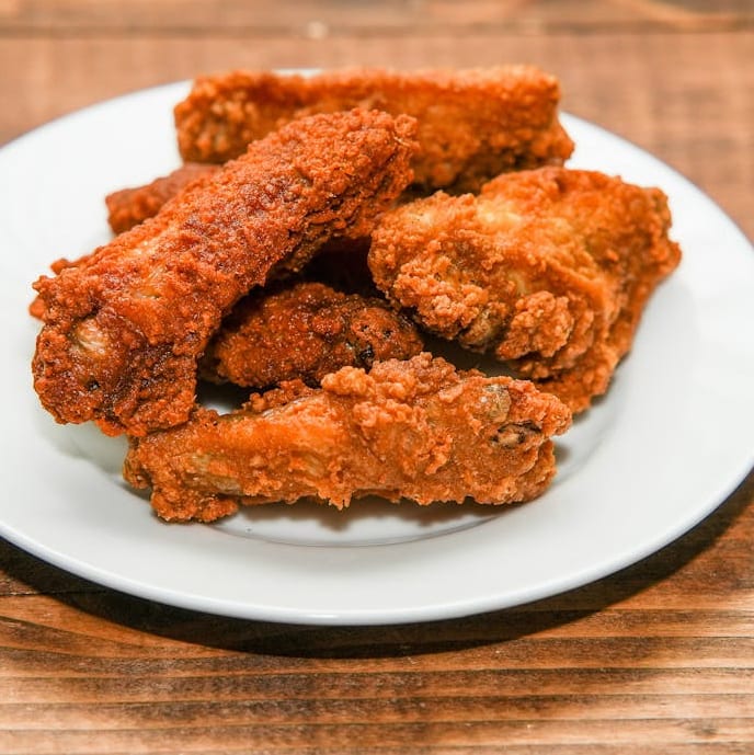 6 Pcs Hot Wings.